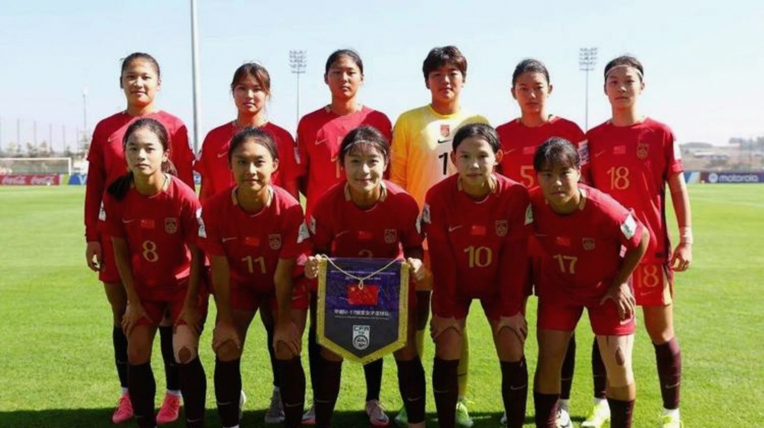 挪威女足球员表现出色，助队夺冠(挪威女子足球队)