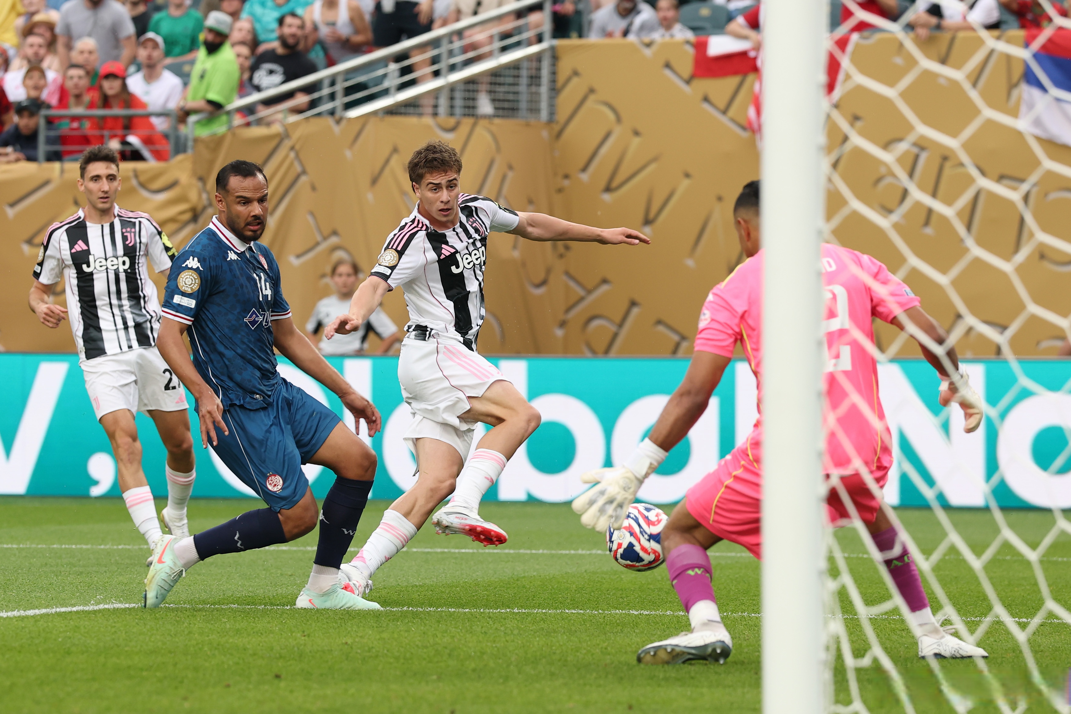 关于尤文图斯主场大胜，携手跻身前列的信息