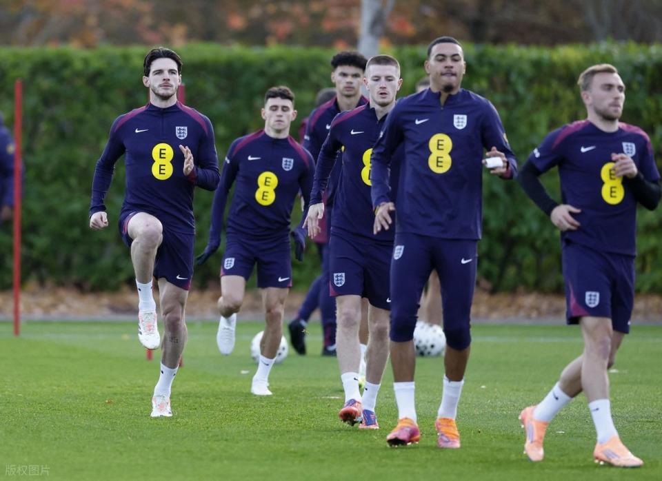 曼城客场惨败,小组出线前景黯淡 曼城客场惨败,小组出线前景黯淡