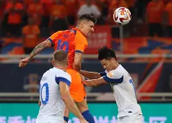 山东泰山主场大胜广东日之泉，提升积分榜排名(山东泰山0比1横滨水手)