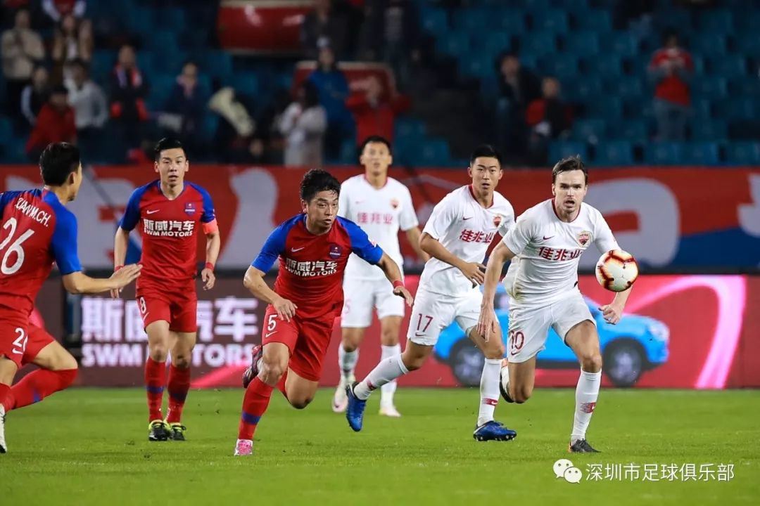 包含深圳佳兆业主力中场连场进球，助球队获胜的词条