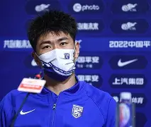 c7娱乐官网-首发阵容曝光，球员状态良好备战比赛(足球首发阵容)